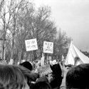 Miting contra și pro FSN în piața Victoriei