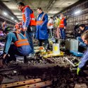 Lucrari la un macaz, in tunel langa Piata Unirii - Metrou Bucuresti