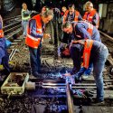 Lucrari la un macaz, in tunel langa Piata Unirii - Metrou Bucuresti