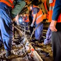 Lucrari la un macaz, in tunel langa Piata Unirii - Metrou Bucuresti