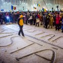 Graffiti in zapada - Protest anticoruptie - Piata Victoriei