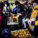 Ceai si cornuri - Protest anticoruptie - Piata Victoriei