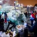 Ceai cald - Protest anticoruptie - Piata Victoriei