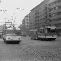 Troleibuz TV 2E in anul 1975 pe Calea Grivitei, la Gara de Nord. 4380 linia 87 Gara de Nord 18.12.1975