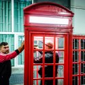 Cabină telefonică britanică folosită într-o filmare - Strada Poștei