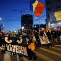 Membri ai ONG-urilor anti-PSD și reprezentanți ai  PNL, USR se îndreaptă spre Piața Victoriei pentru protest