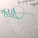 Graffiti pe scarile interioare ale MNAC
