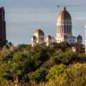 Catedrala Mântuirii Neamului văzută din parcul Tineretului