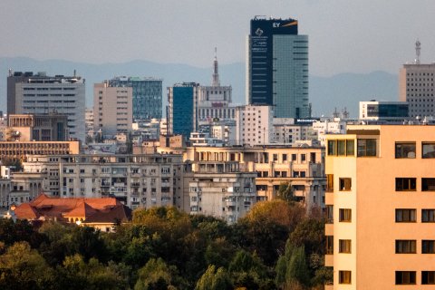 Vedere spre Casa Scânteii - Șoseaua Olteniței