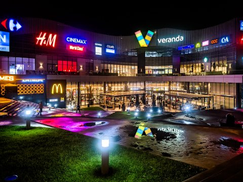 Mall Veranda - Strada Ziduri Moși