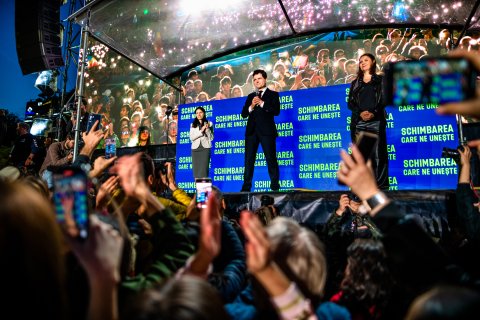 România în Lumină - Meeting susținere Nicușor Dan