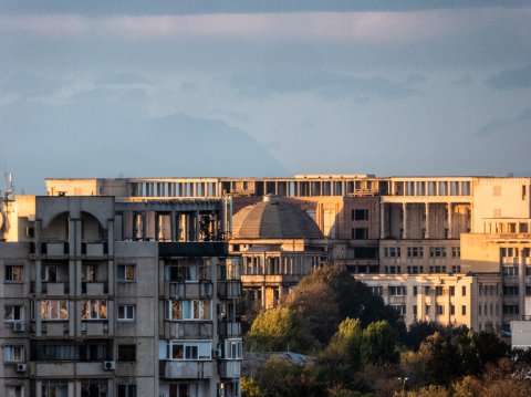 Vedere spre Bucegi - Șoseaua Olteniței