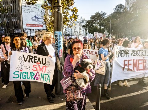 Protest pentru combaterea violenței împotriva femeilor - Bd. Magheru