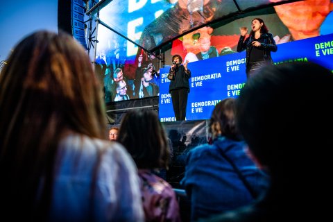 România în Lumină - Meeting susținere Nicușor Dan