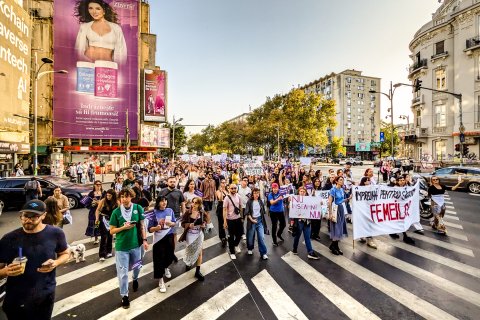 Protest pentru combaterea violenței împotriva femeilor - Bd. Magheru