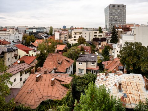 Vedere către Aviatorilor - Strada Căderea Bastiliei