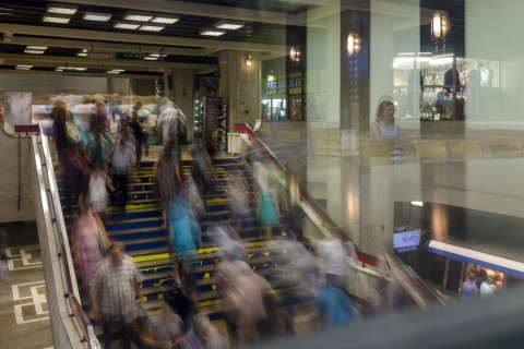 Statia de metrou Unirii 2