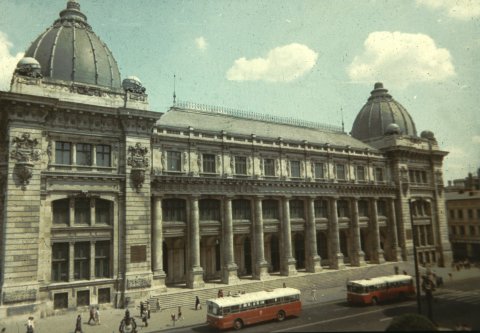 Autobuze Leyland linia 32 pe Calea Victoriei