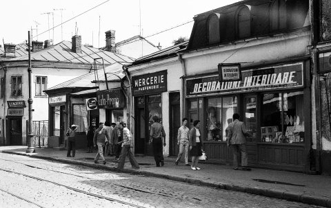 Calea Mosilor in 1976 pe tronsonul dintre strada Traian si Obor