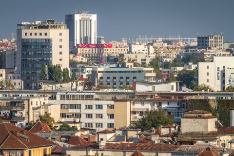 Stadionul National vazut de la Gara de Nord