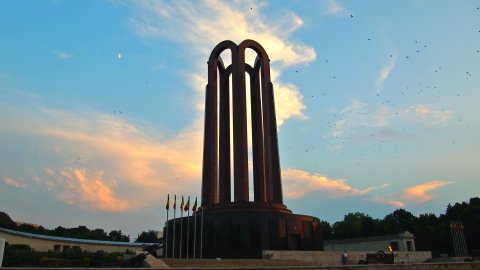 Mausoleul din Parcul Carol