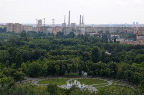 Vedere către Parcul IOR din clădirea Belvedere Baba Novac