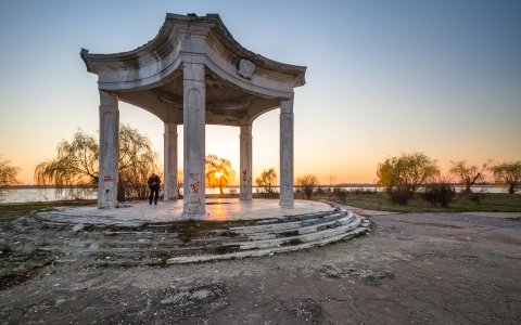 Pavilion - Insula Lacul Morii