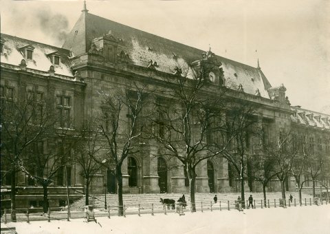 Palatul de Justiţie (fotografie cca. 1950)
