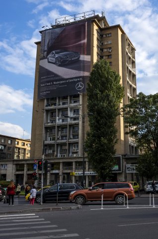 Bloc pe Splaiul Independenței