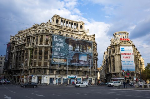 Clădiri pe Calea Victoriei - Fostele societăţi de asigurare Adriatica şi Agricola Fonciera.