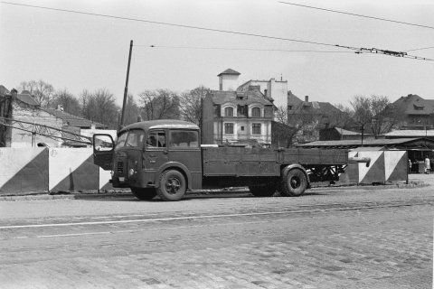 Camion provenit dintr-o SKODA 706