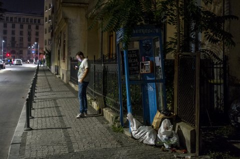 Lângă casa Miței Biciclista