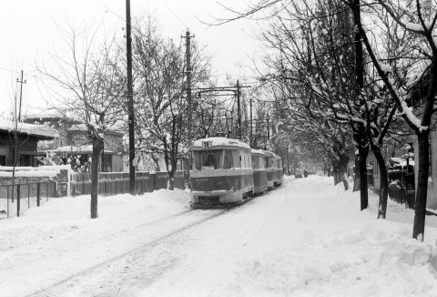 Tramvai linia 20 pe strada Puțul lui Crăciun