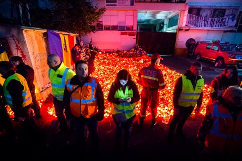 La Colectiv - Fabrica Pionierul