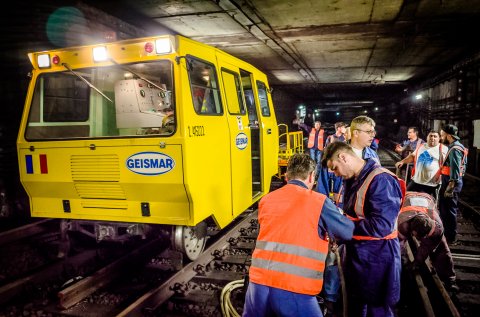 Drezina in tunel langa Piata Unirii - Metrou Bucuresti