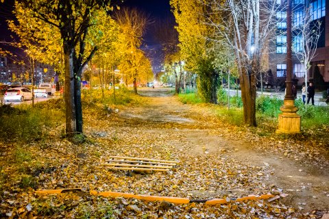 Pregatiri pentru noul trotuar - Bulevardul Unirii