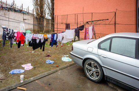 In spatele blocului - Strada Zabrautiului