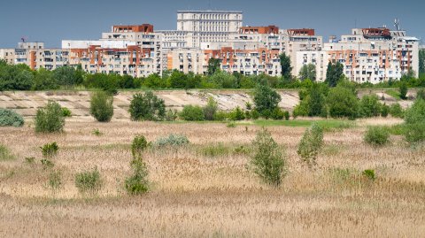 Casa Poporului - Delta Vacaresti - Lacul Vacaresti