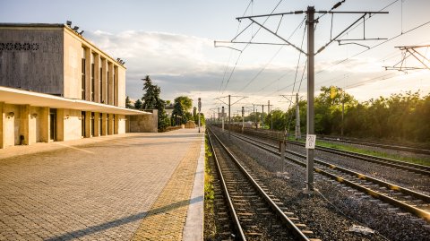 Peron - Gara Regala Baneasa