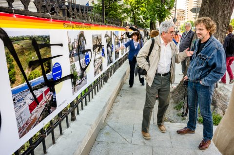 Expozitia Trecut-au anii 2016 vandalizata