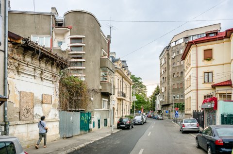 Strada Luca Stroici