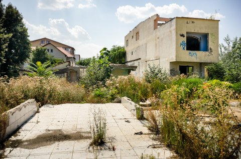 Cladiri abandonate - Bulevardul Bucurestii Noi