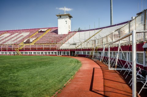 Pe teren - Stadionul Giulesti