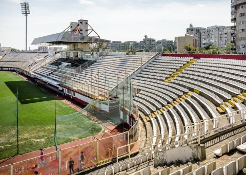 Vedere din peluza Nord - Stadionul Giulesti