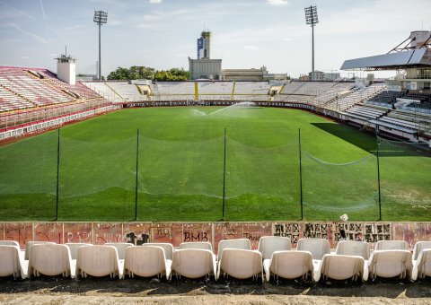 Vedere din peluza Nord - Stadionul Giulesti