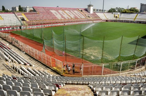 In tribuna - Stadionul Giulesti