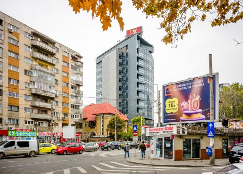 Intersectie - Bulevardul Dacia - Strada Mihai Eminescu