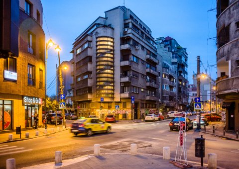 Intersectie - Strada C. A. Rosetti - Jean-Louis Calderon