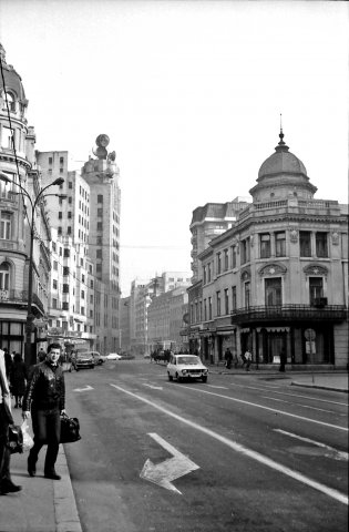 Calea Victoriei fotografiată din fața Casei Centrale a Armatei