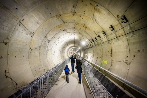 In tunel spre statia de metrou Drumul Taberei 34